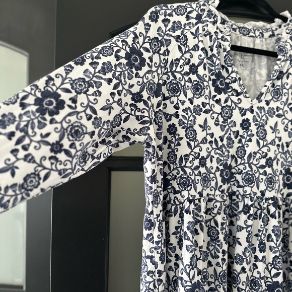 Duffield Lane Fiona dress in Morning Glory - Picture 2 of 4